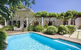 Tiana Guest House