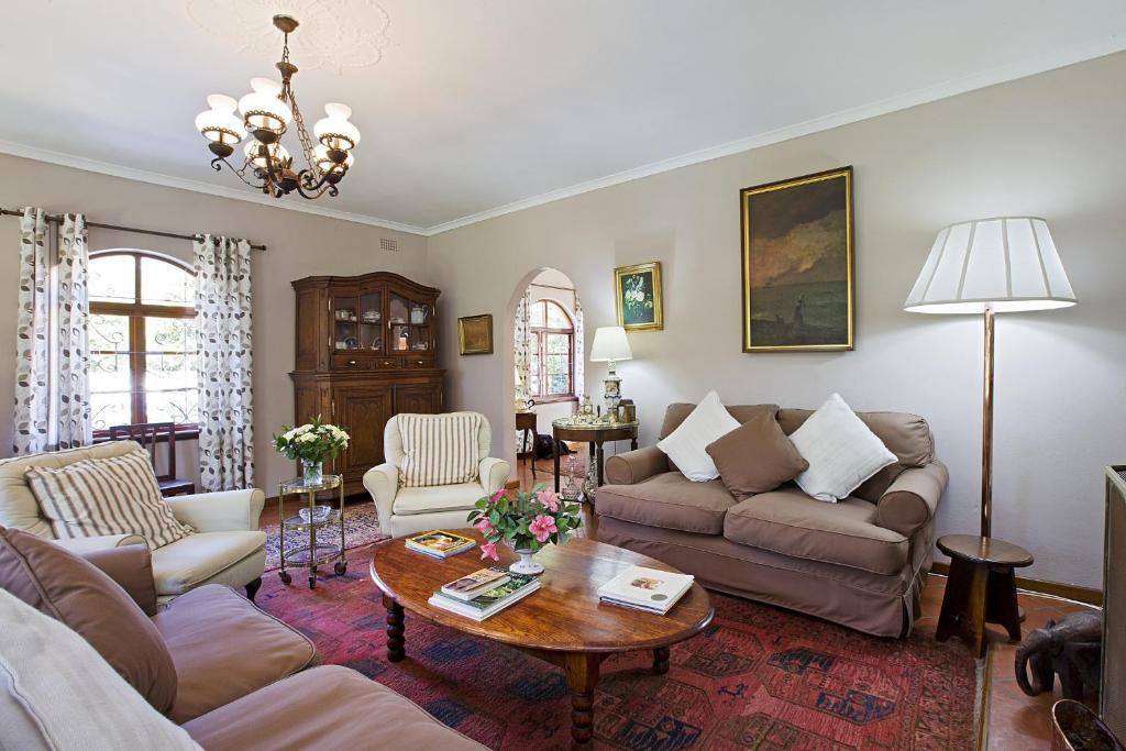 Tiana Guest House Cape Town Exterior photo